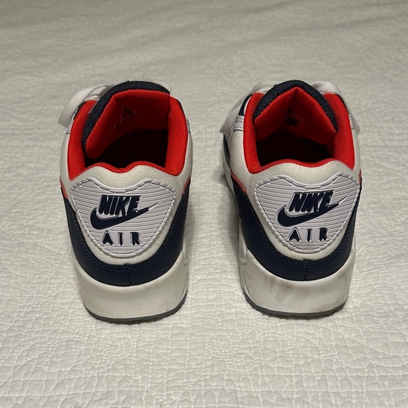 Nike Air Max Men’s White Red Navy Sneakers - Picture 4 of 4
